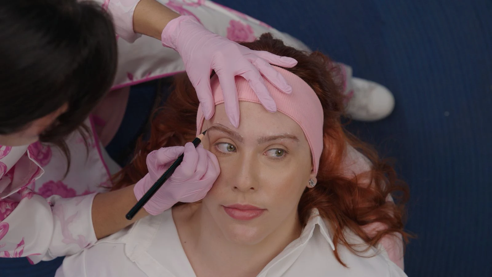 Domina o design de sobrancelhas com a técnica Flow Design e destaca-te no mercado da beleza! image